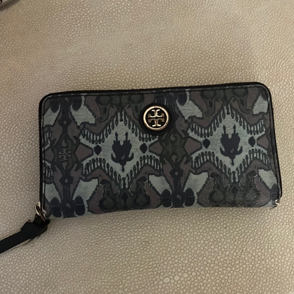 Perfect condition tory burch wallet